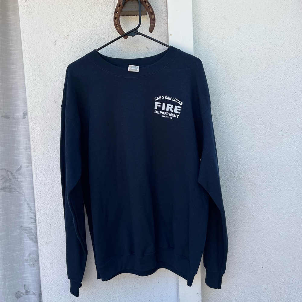 Unisex Vintage Cabo San Lucas Firefighter Crewneck Sweater (Large)